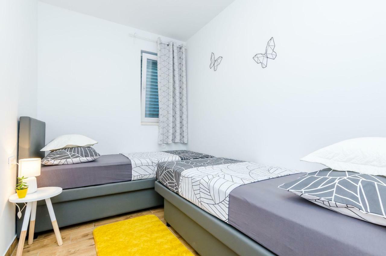 Apartment Moon River Mokošica Екстериор снимка